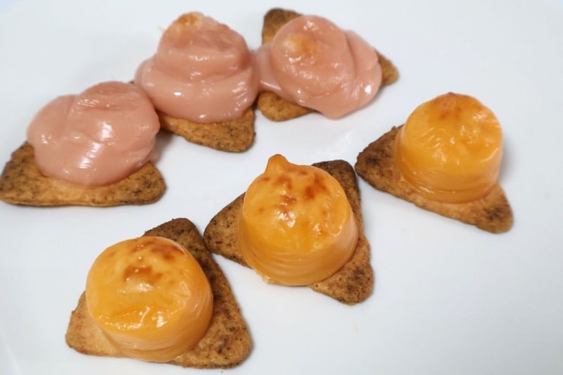 【ドンキ】紅しょうが＆ウニのチーズ!? ちょいがっかりを覆す激ウマな食べ方？「214円の賛否両論つまみ」を本音レビュー
