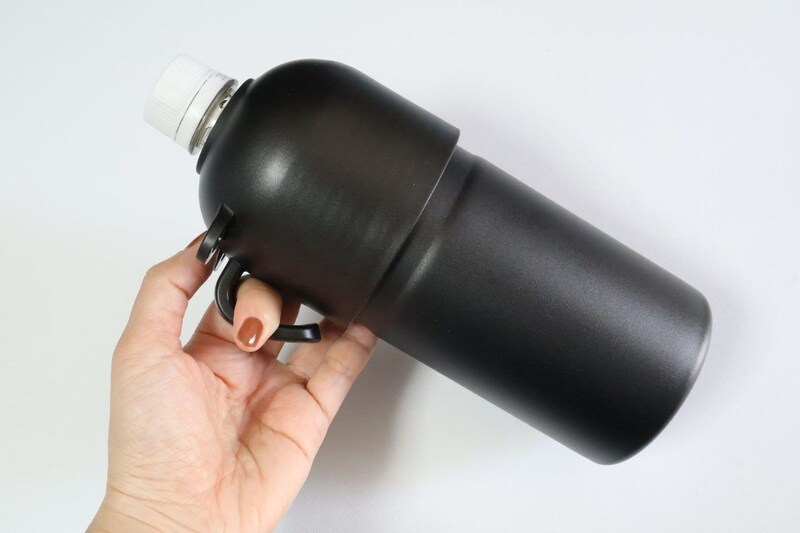 本体が重い時でも飲む時に持ちやすい