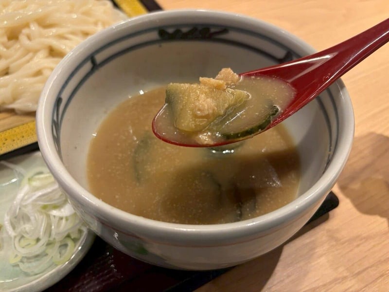 具材には、瀬戶内産「真鯛」や「きゅうり」、「なす」を使用