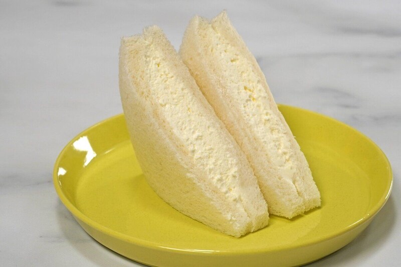 生クリームがぎっしり詰まっています