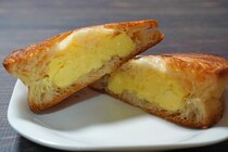 【トレンドのも～っちり食感】ファミマの新作パン「きなこ＆クロワッサン」を実食。100円台の極上スイーツが激ウマだった