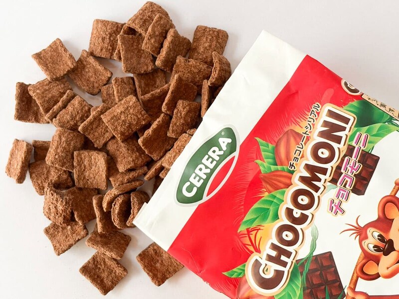 「チョコモーニ」の主原料は小麦全粒粉、米粉などで、エネルギーは100gあたり360kcalだからもっともヘルシーです
