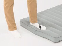 【無印良品】U1万円なのに幅広いシーンにマッチする！「空気でできたマットレス」ほか、ムジラー激推しの“傑作インテリア”3選を徹底解説