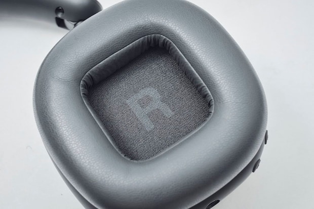 左右を判別しやすいよう「L」「R」を大きく表示