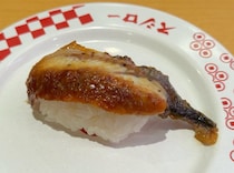 【110円は正直バグ】スシローが夏休みも太っ腹！破格大切りサーモン＆うなぎを実食。暑さ吹き飛ばす旨辛メニュー、名店監修の担担麺もヤバすぎた