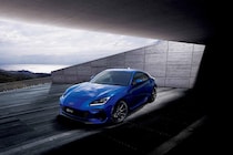 【人気FRピュアスポーツがさらに進化】最新「スバル BRZ」はレースの血統と先進アイサイトを宿す傑作へ