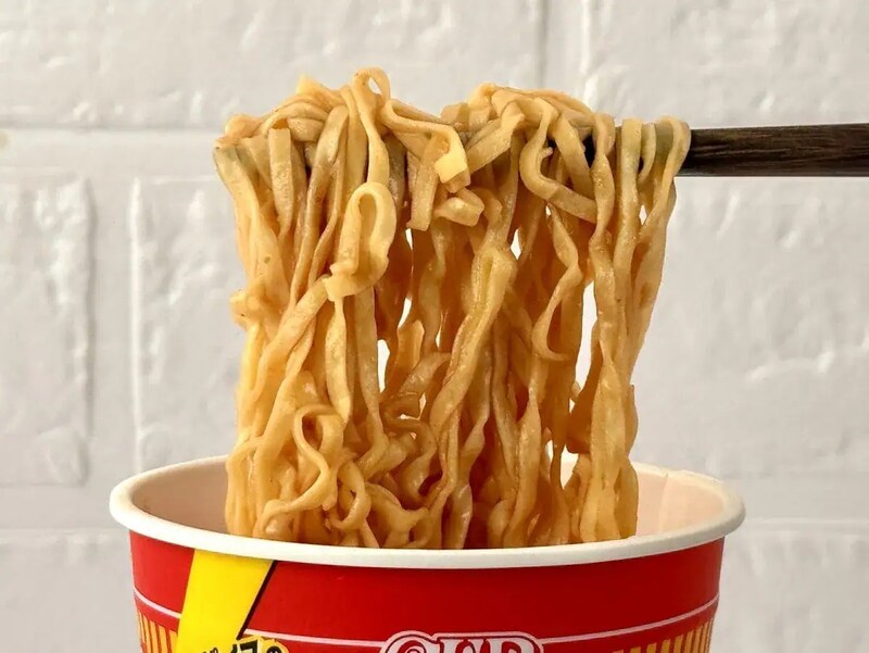 第1位 【激うまカップ麺】マニアがガチ採点！“にんにく×スパイス”最新ベスト3「1位は本気すぎる衝撃のカップヌードル」