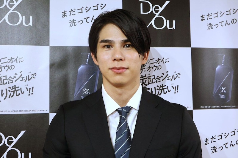 ロート製薬株式会社 鶴田浩一さん