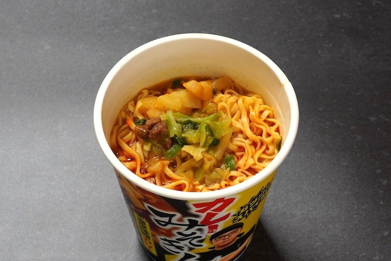 白味噌がメインで辛くないカレーのコクとほどよくミックスされている