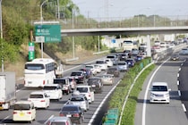 【車内が爆熱になる前に】プロが教える酷暑対策！「直射日光のジリジリ」を激減させる紫外線・赤外線対策の正解とは？自動車ジャーナリストが快適化テクを解説