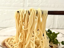 【日本唯一のラード揚げ麺も!?】マニア絶賛！老舗製麺所ご当地袋麺ベスト3。1位はマツコの知らない世界で話題の無添加かぼす冷やし中華