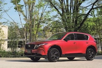 【価格設定バグってない!?】マツダ新型「CX-5」は330万円スタート！高級車スペックの最量販SUVに死角なし