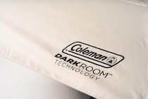 【テントの遮光技術を搭載】ローソン×コールマン「2980円の晴雨兼用傘」が凄すぎ！2026上半期ヒットコラボ大賞を徹底解剖