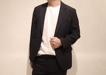 【スーツが売れない時代に大ヒット】洋服の青山「12,980円スーツ」がコスパ最強！6万着超爆売れの理由をプロが徹底解説