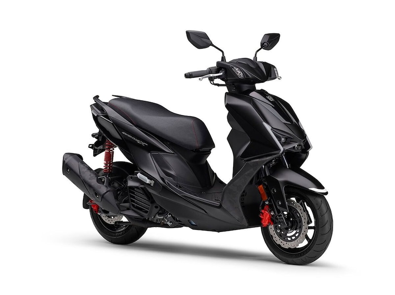 【ヤマハの大本命原付二種】攻めたデザイン、軽快な走りが半端ない！新型「CYGNUS X」登場＆限定800台のR1Mカラーも