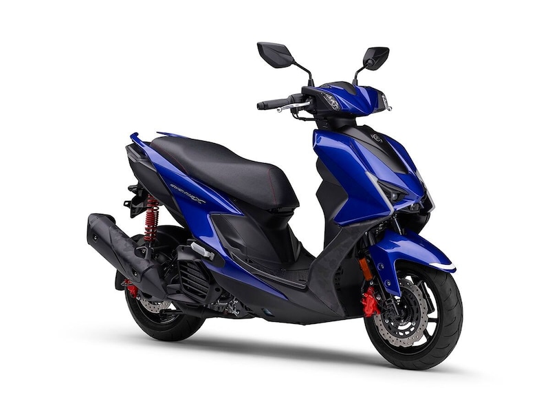 【ヤマハの大本命原付二種】攻めたデザイン、軽快な走りが半端ない！新型「CYGNUS X」登場＆限定800台のR1Mカラーも