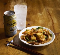 【調理時間6分で爆ウマ肉つまみ】豚バラ×キムチ×カレー粉の男メシ！ビター系レモンサワーに合いすぎるレシピを高円寺メタルめしが伝授