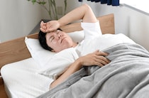 朝起きても疲れが取れてないワケ