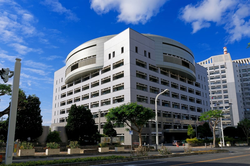 路上で『性的暴行』 中学校教諭(32)逮捕 【1人で歩いていた男性(20代)】に近づき…