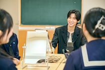 Zoff×女子聖学院中学校高等学校　目黒蓮(Snow Man)サプライズ来校！　目黒「目の健康・紫外線対策の大切さを伝えていけるような自分でありたい」