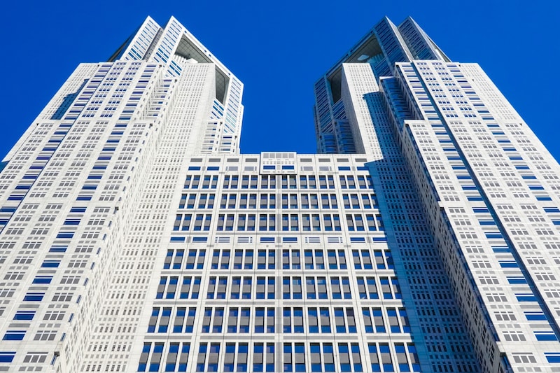 『スーパーで万引き・セクハラ』校長、女子生徒に【現金15万円貸した】男性教諭など… 「5人の教職員」を懲戒処分