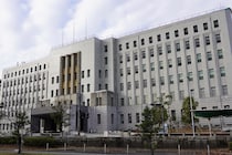 『裸盗撮＆児童ポルノ100本以上所持』、自宅で覚醒剤注射、生徒のTシャツ窃盗など…　大阪府が【6人の教諭】を処分