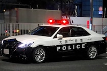 駅で『女子高生2人の胸や太もも』触る…　市立小学校教諭(33)逮捕　教諭は「どのようにして触ったか覚えていない」