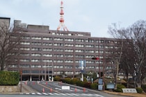 ゲーセンで『財布から現金盗む』　県立高校教諭(25)減給処分　金を抜き取り後「落とし物」として届ける…