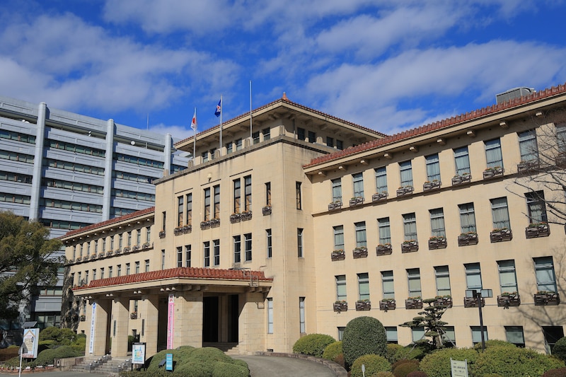 校内で『女子生徒を複数回・抱きしめキス』、「柿や現金盗む」など…　【4人の教職員】懲戒処分