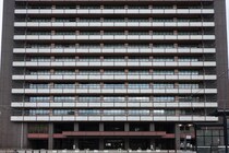 校内で『女子生徒を抱きしめキス』　市立中学校教諭(43)懲戒免職　被害生徒は「嫌だった…」