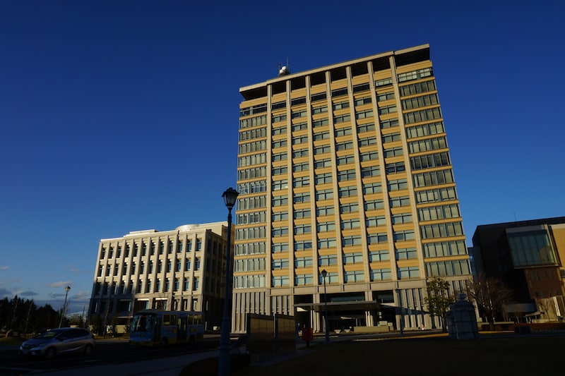 高校トイレで『顔面パンチ』など…　暴行動画拡散・県警が【捜査開始】　教育委員会には「抗議殺到中」