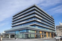 女性に何度も『わいせつ画像』要求　市立小学校教諭(32)逮捕　教諭「エロいものを送って…」