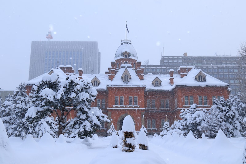 高校教諭が消費者金融に… 『生徒や保護者など・計38人分の個人情報渡す』 生徒に「教諭の借金が滞っている」と連絡入る