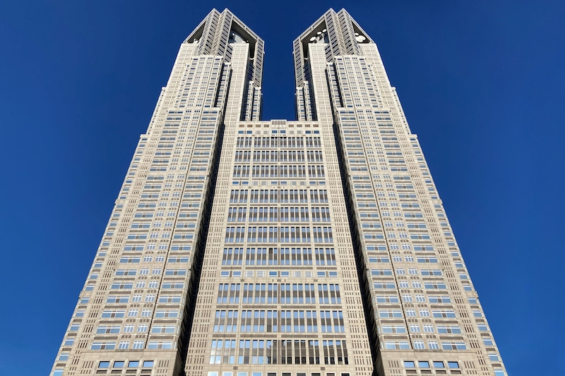 ホテルで『少女に性的暴行』、自宅で「生徒にわいせつ行為」、「女性教師に抱きつく」など… 計6人の教職員を処分