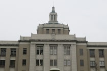 女子生徒に『セクハラ・200通以上LINE・自家用車に乗せる』など…　【高校教諭2人】停職処分　「被害生徒は計7人」