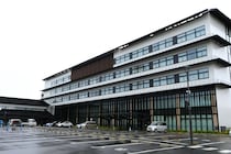 勤務時間中・15回『公用車でパチンコ』へ　市役所職員(28)停職処分　情報を改ざん【隠ぺい工作】も…