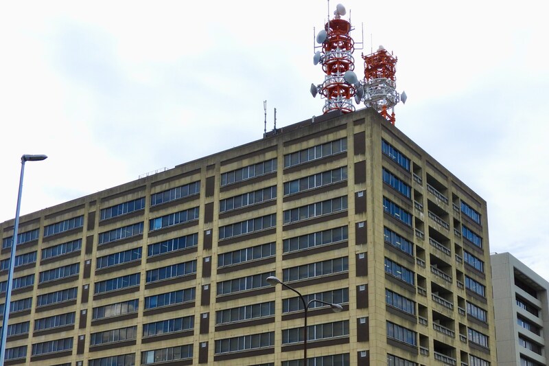 中学校『女子トイレで何度も盗撮』　吹奏楽部・外部顧問(26)懲戒免職　顧問は「性的欲求を抑えられず…」