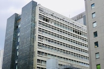 女子生徒に『何度もわいせつ行為』、作業を指示された教頭【屋上から転落死】など…　「6人の教職員」懲戒処分