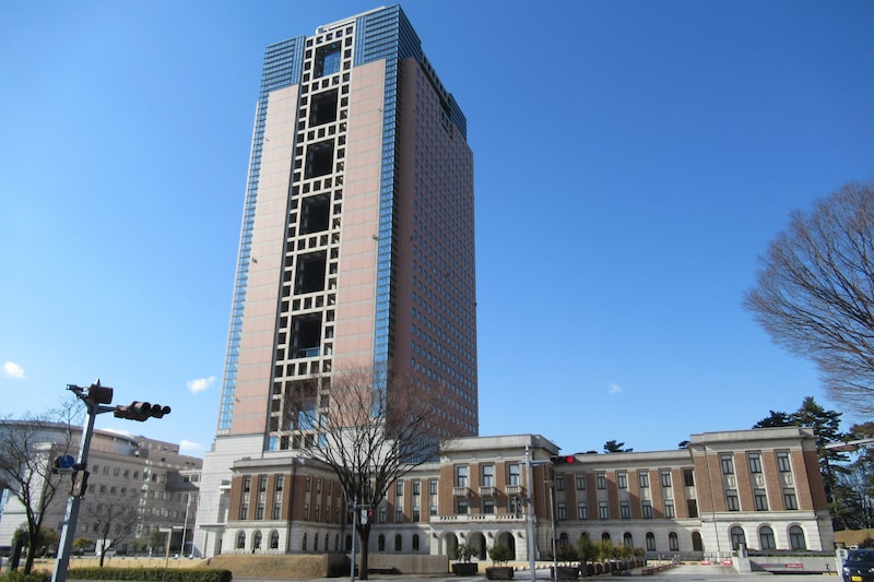 【教え子の男子生徒】と『何度も性交』　県立高校・女性教諭(30代)懲戒免職　教諭は「冷静な判断ができなかった…」