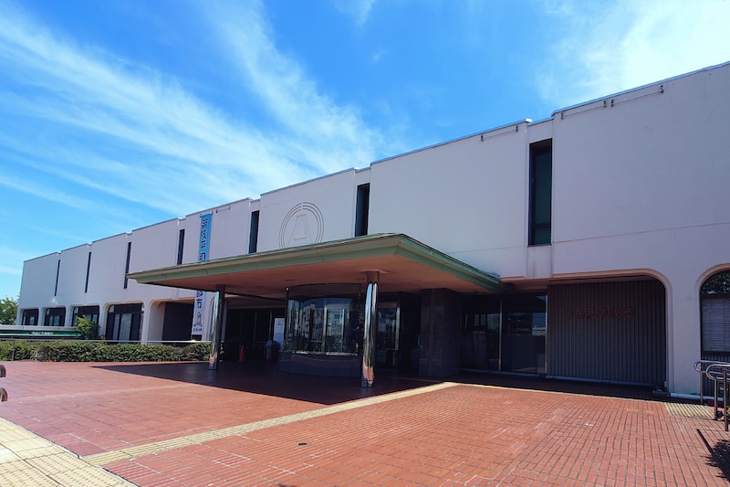 ホテルで【女子中学生】と『何度も性交』　市役所職員(29)逮捕　さらに「懲戒免職処分」