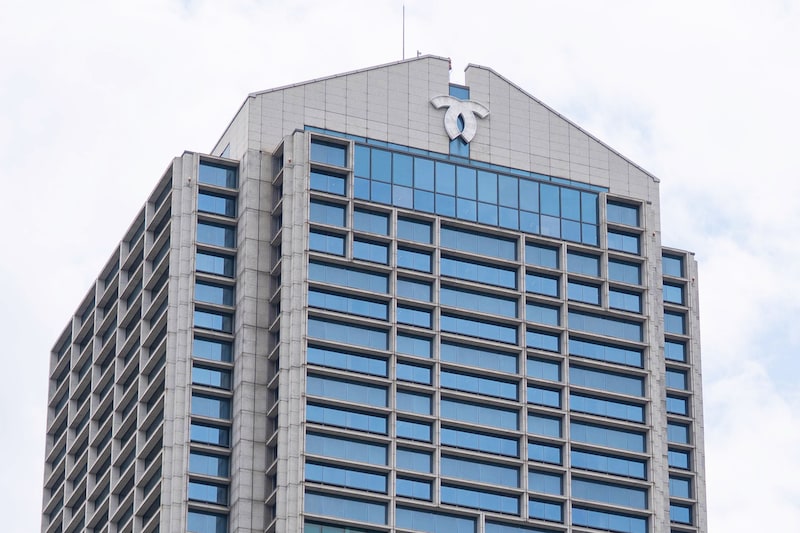 【教室や廊下】で『何度も性行為』　男性教諭(34)＆女性教諭(24)停職処分　物置に「服が乱れた」女性教諭が…