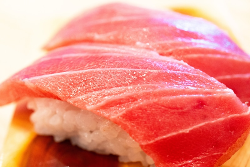 『回転寿司チェーン店』で食事した【28人発症・1人入院】　「ノロウイルス」集団食中毒　【調理スタッフ3人】からもウイルス検出…