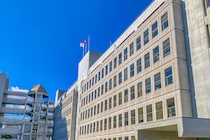 【学校のトイレ】で女子生徒と『複数回・わいせつ行為』　中学校教諭(38)懲戒免職　教諭は「勘違いしてしまった」