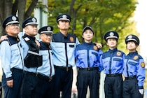 なぜ警備員の高齢化と人手不足は止まらないのか――待遇改善とデジタル活用で変わる「安全を守る仕事」