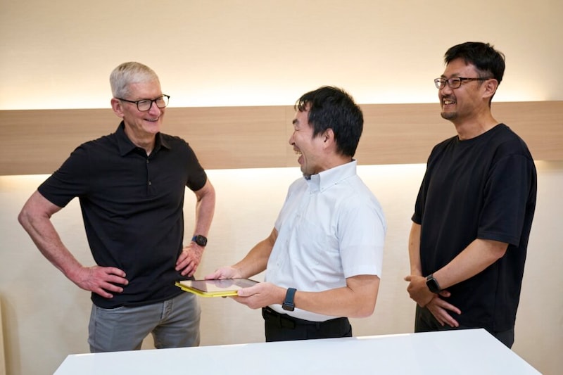 アップルCEOティム・クック氏が、日本のアプリ開発者と懇親