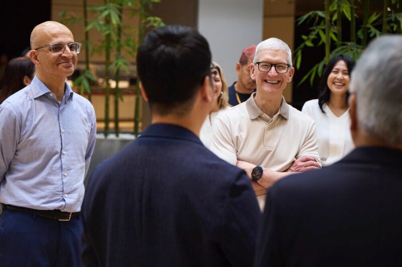 アップルCEOティム・クック、日本の拠点であるApple YTC(横浜テクニカルセンター)を訪問