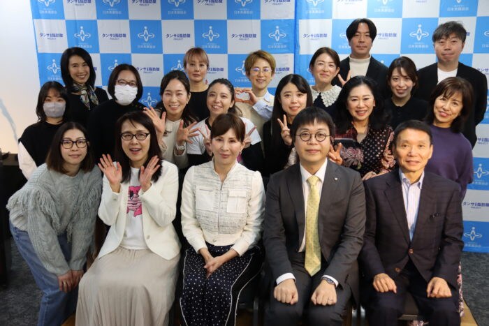 「日本美腸協会 × 江崎グリコ」冬に太りにくい体づくりに関するセミナーを開催