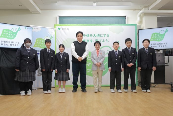 伊集院光・尾木直樹(尾木ママ)が「本が心を育てる」をテーマに特別授業！足立区立第十三中学校で読み聞かせと交流