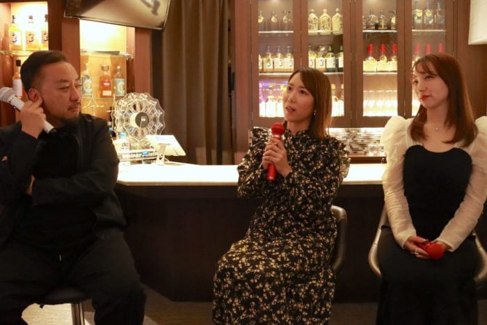 スナック業界の課題をDXで解決する「スナテク」都内でサービス発表会を開催