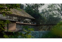 明治「きのこの山」の“あの家”がメタバースで具現化！NFT付きで500邸限定の分譲を開始